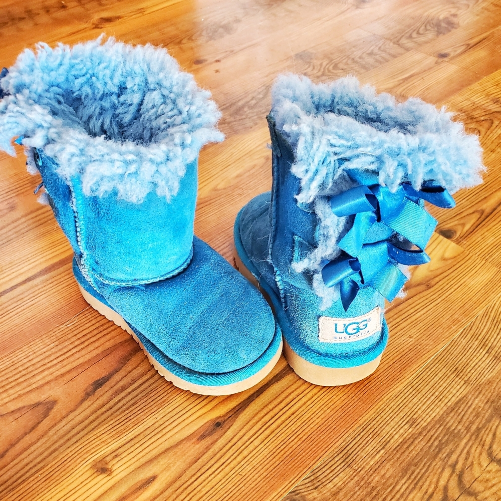 Toddler blue uggs